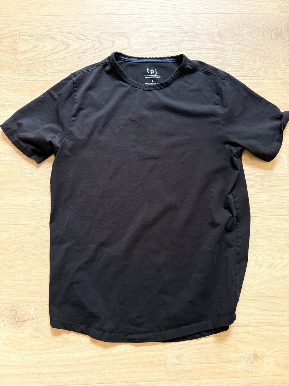 tpj Black Short-Sleeve Crew Neck Curved Hem Tee